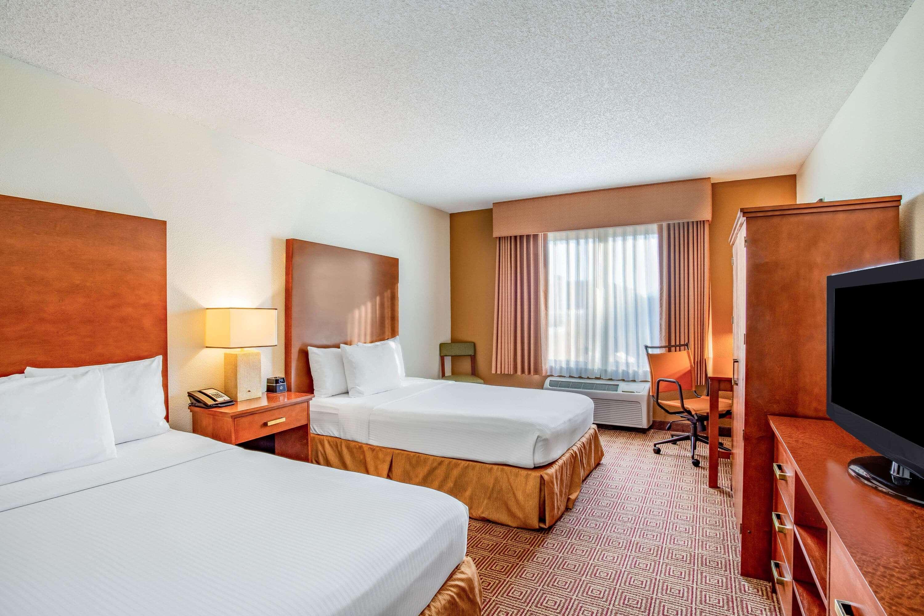 La Quinta By Wyndham Danbury Otel Dış mekan fotoğraf
