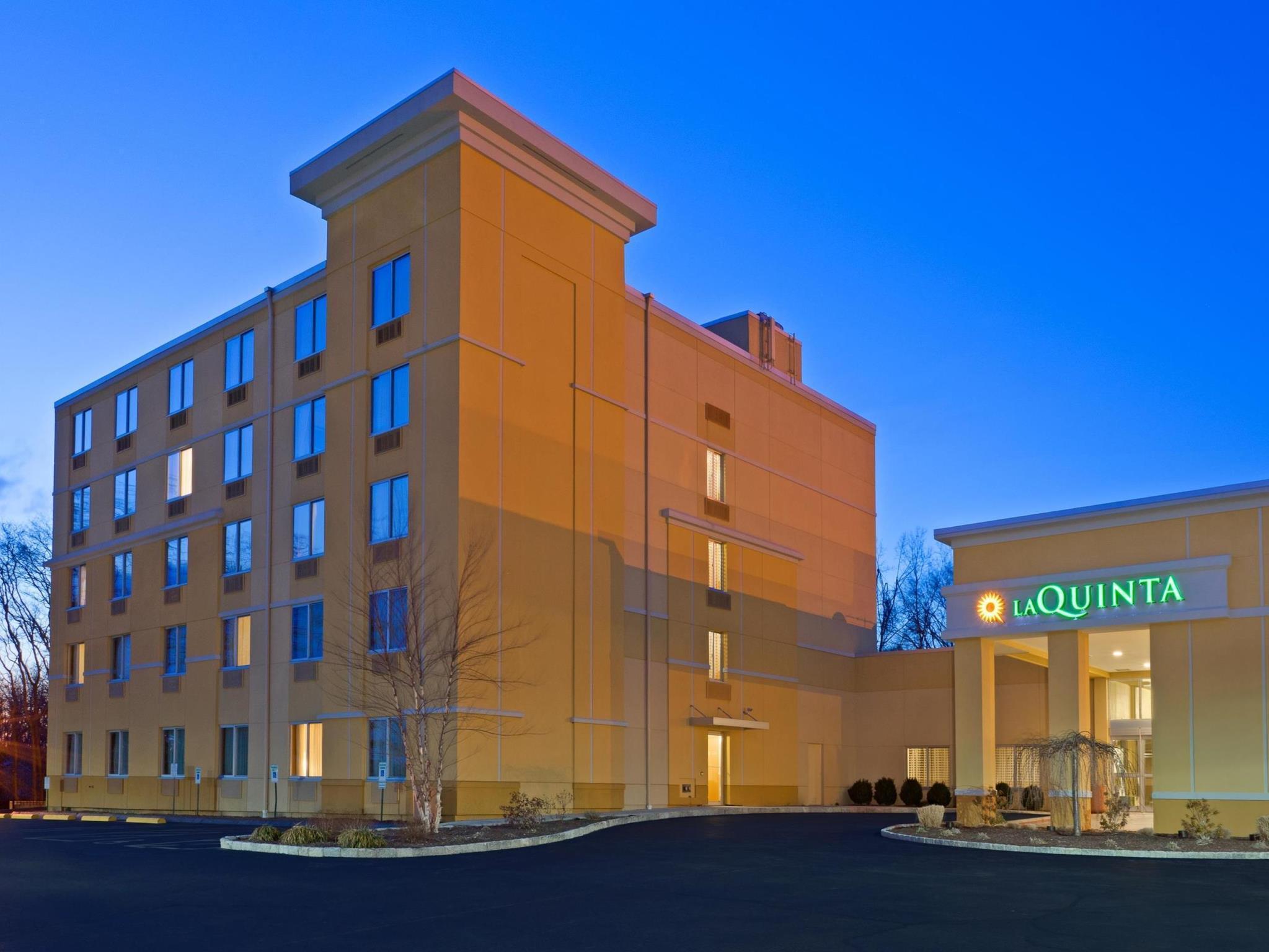 La Quinta By Wyndham Danbury Otel Dış mekan fotoğraf